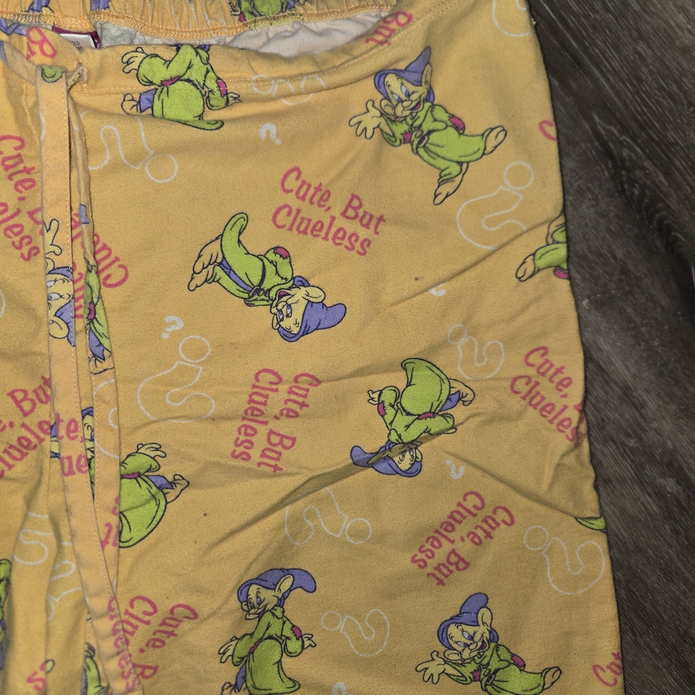 Disney Yellow Pajama‎ Bottoms with Green Dwarfs - Picture 5 of 8